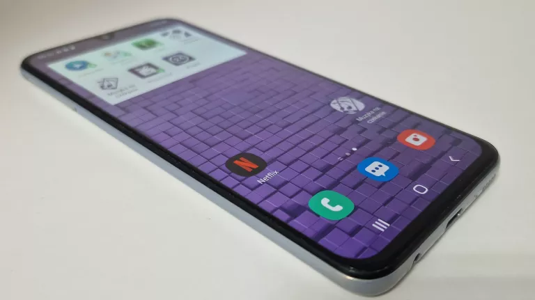 SAMSUNG GALAXY A40
