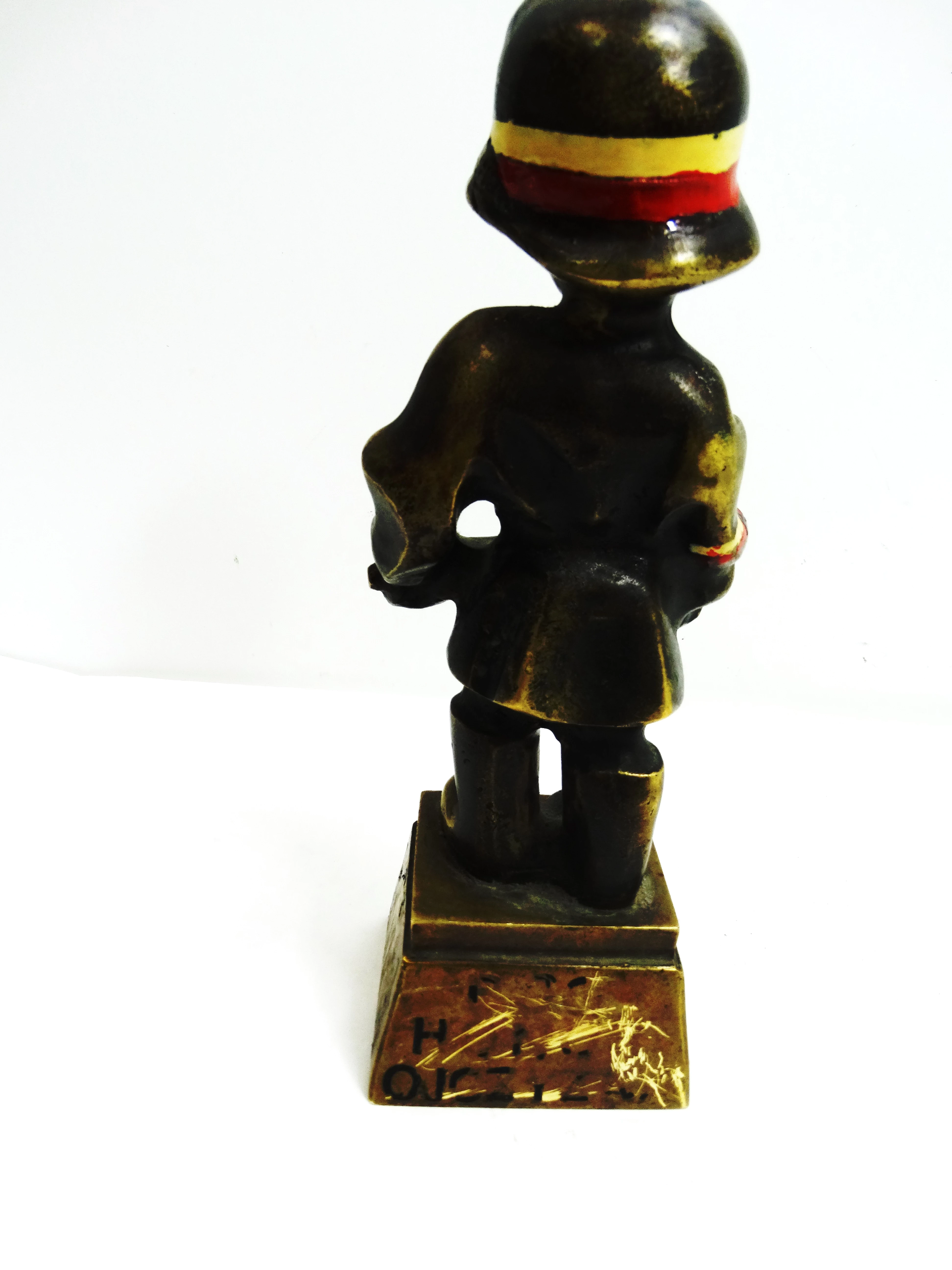 figurka-z-mosiadzu-maly-powstaniec-stan-do-renowacji