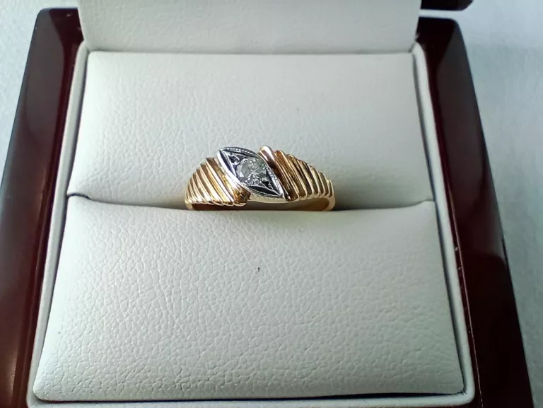 zloty-pierscionek-z-oczkiem-w-oczku-585-8-196gr-ean-gtin-5903772053456