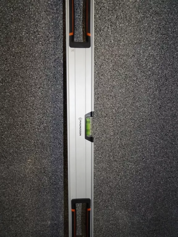 poziomica-magnetyczna-magnusson-1200-mm-12m-liczba-libelek-3