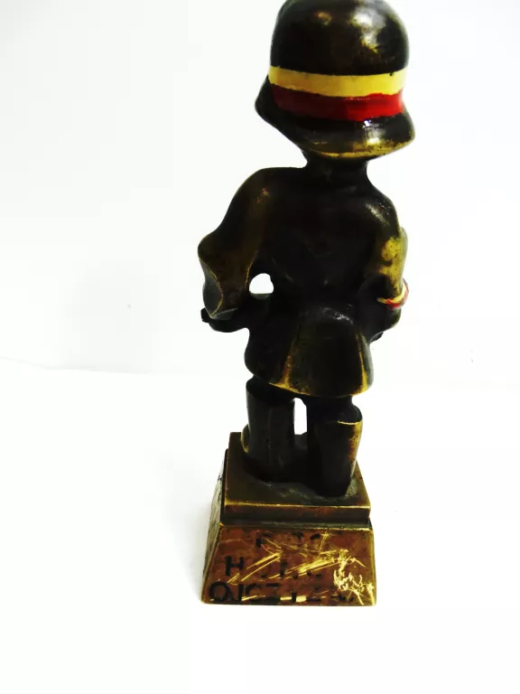 figurka-z-mosiadzu-maly-powstaniec-stan-do-renowacji
