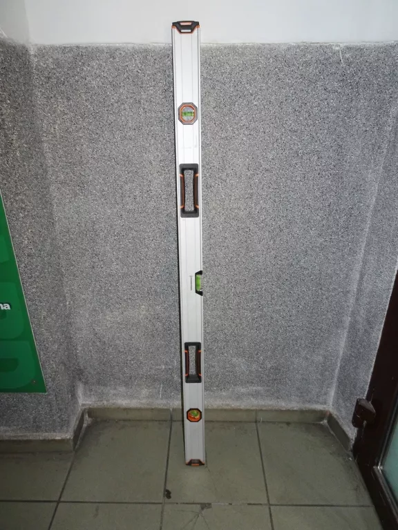 poziomica-magnetyczna-magnusson-1200-mm-12m-stan-uzywany