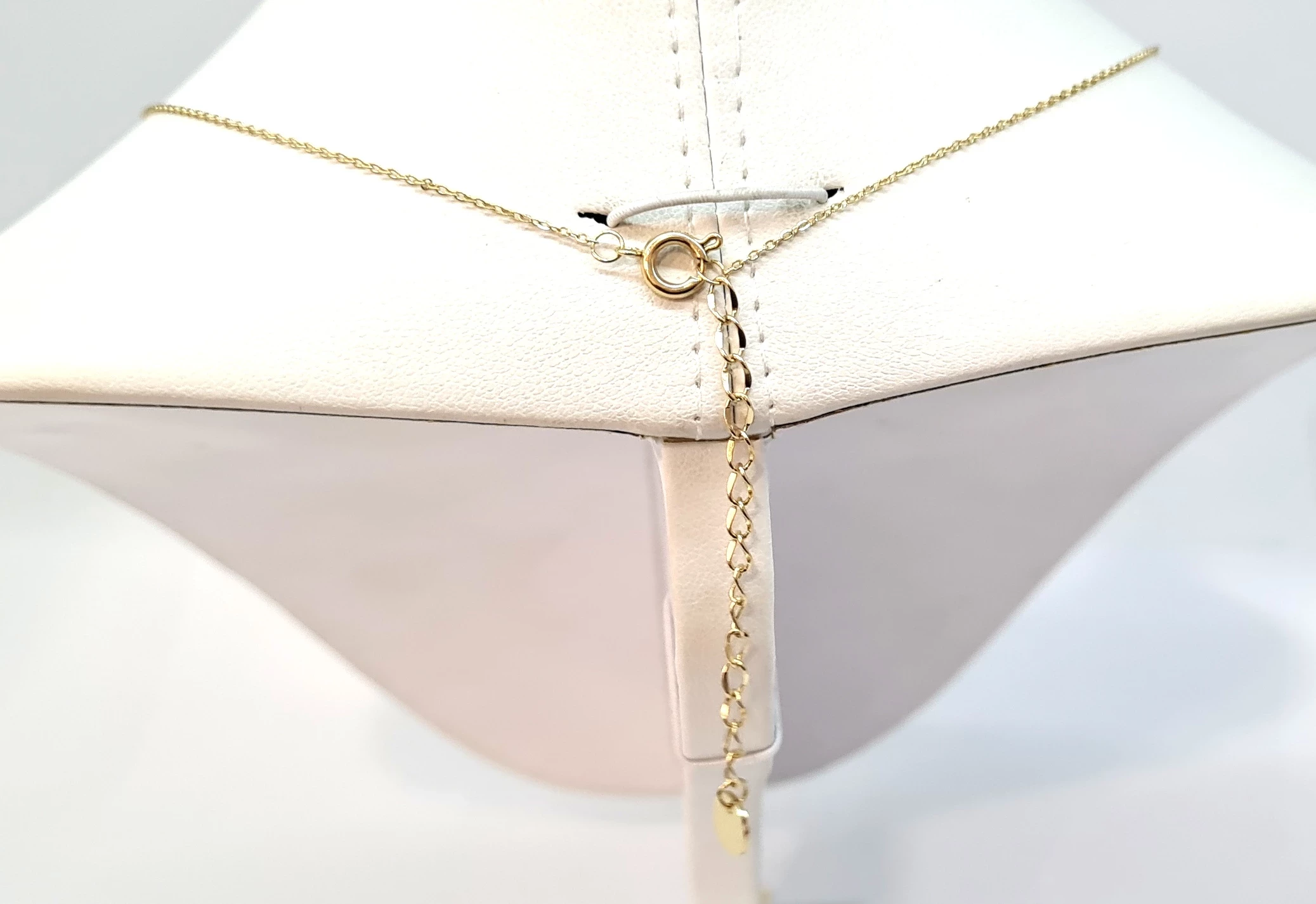 lancuszek-krawatka-cyrkonie-stal-rodzaj-wyrob-jubilerski