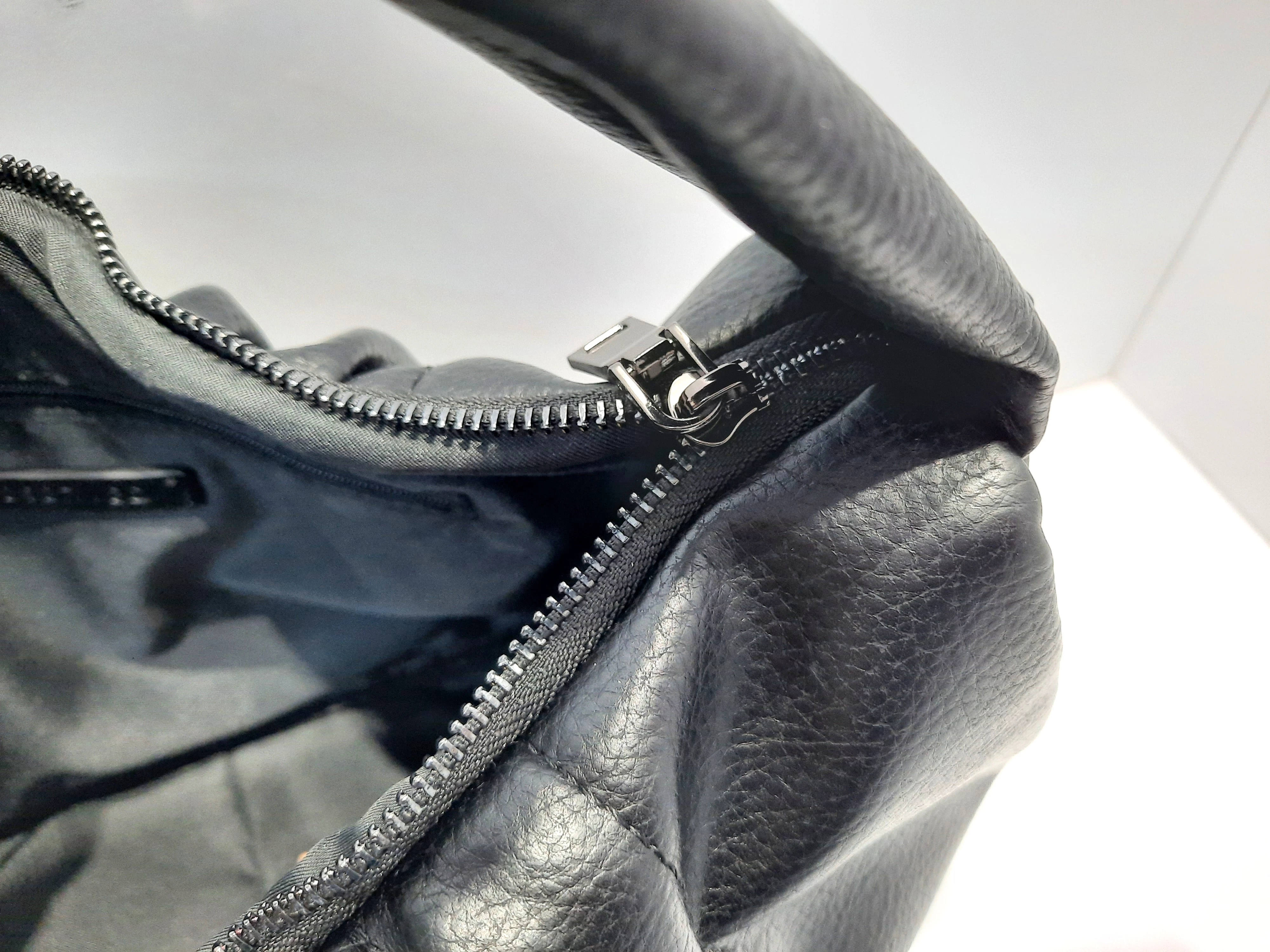 torba-damska-reserved-z-metka-wielkosc-brak-informacji