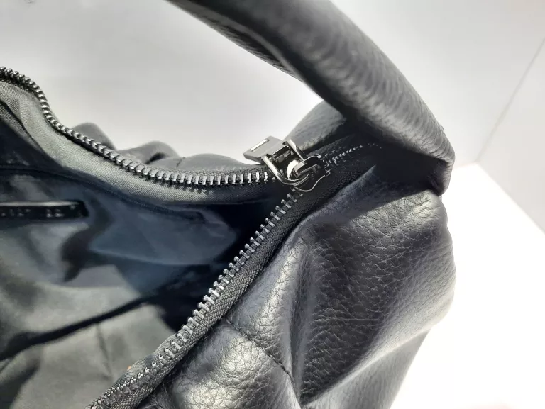 torba-damska-reserved-z-metka-wielkosc-brak-informacji