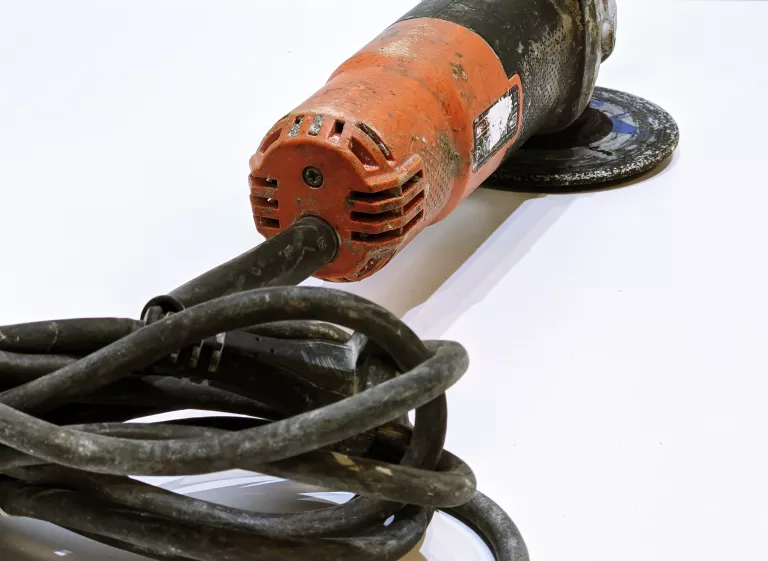 szlifierka-katowa-blackdecker-700-w-ean-gtin-5035048700648