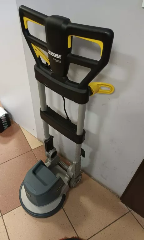 SZOROWARKA JEDNOTARCZOWA KARCHER BDS 33/180 C