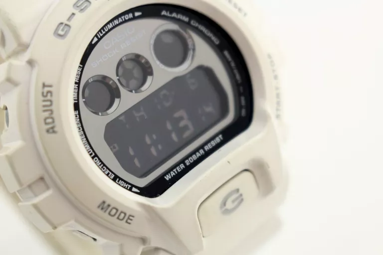 WSPANIAŁY CASIO G-SHOCK DW-6900 NB 3230 BIAŁY