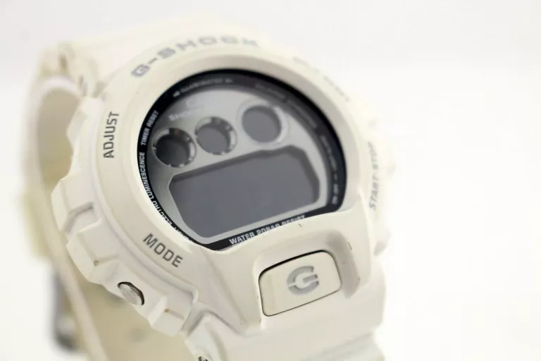 WSPANIAŁY CASIO G-SHOCK DW-6900 NB 3230 BIAŁY