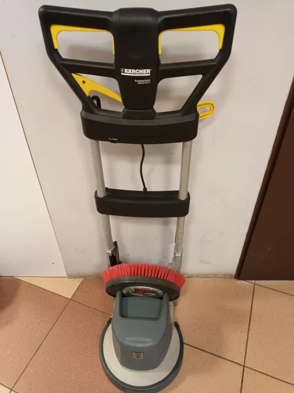 SZOROWARKA JEDNOTARCZOWA KARCHER BDS 33/180 C