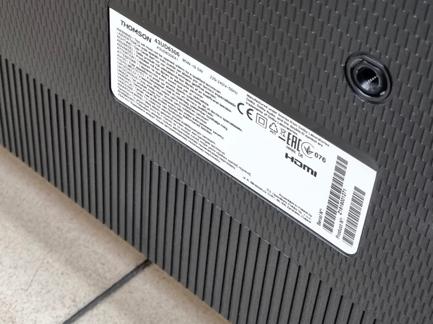 tv-thomson-dvbt2-4k-43ud6306-43-cale-pilot-typ-telewizora-led