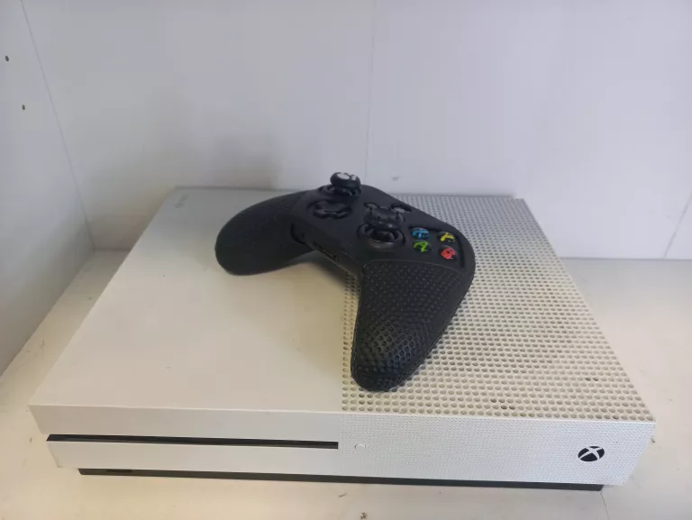 KONSOLA XBOX ONE S 1TB ZESTAW