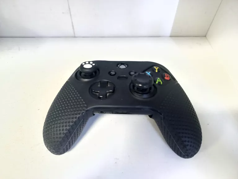 KONSOLA XBOX ONE S 1TB ZESTAW