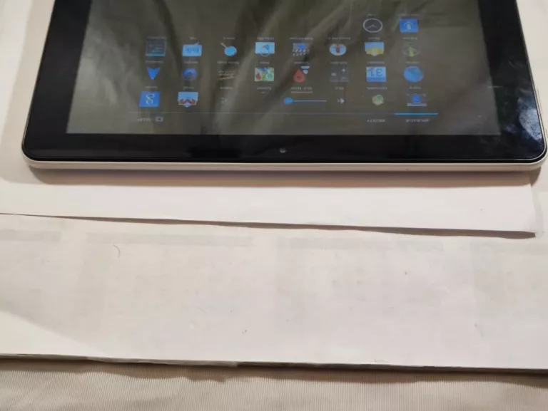 tablet-trekstor-volks-101-101-2-gb-16-gb-przekatna-ekranu-101