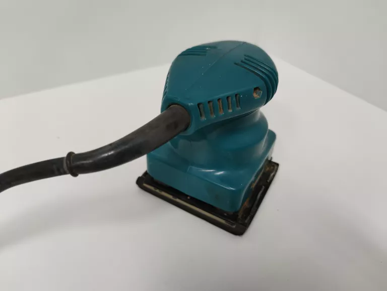 CZYSZCZARKA MAKITA B04510