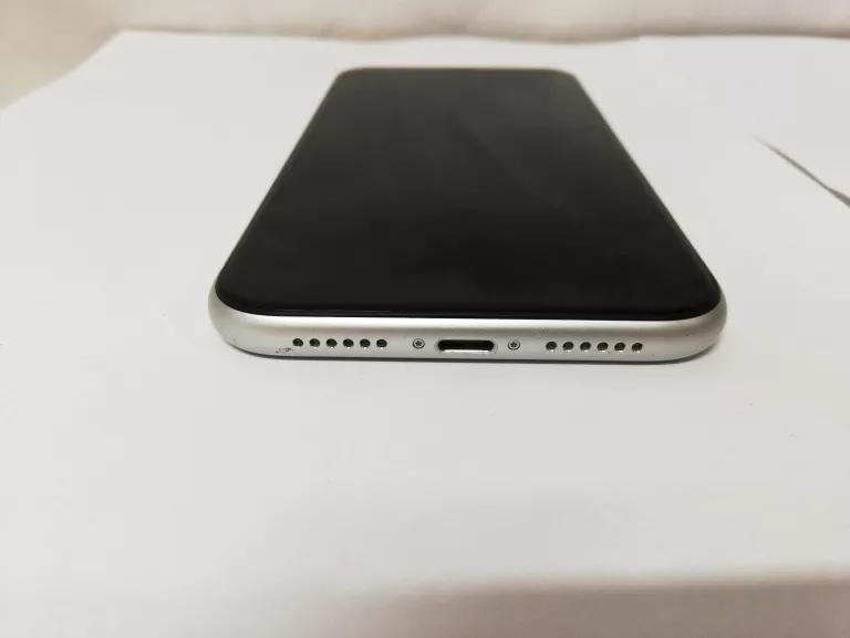 TELEFON IPHONE XR