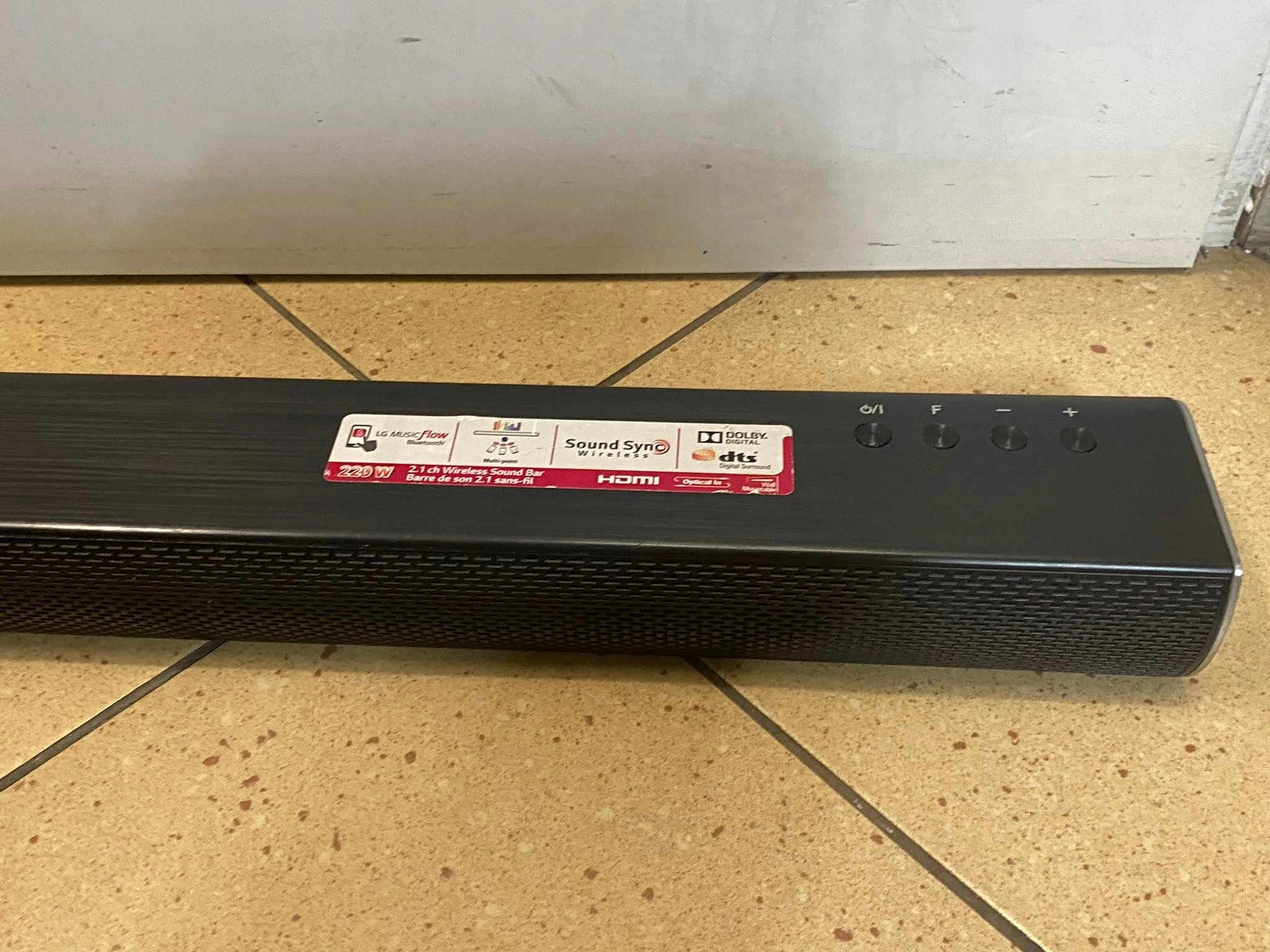 soundbar-lg-las450h-subwoofer-liczba-kolumn-w-zestawie-1