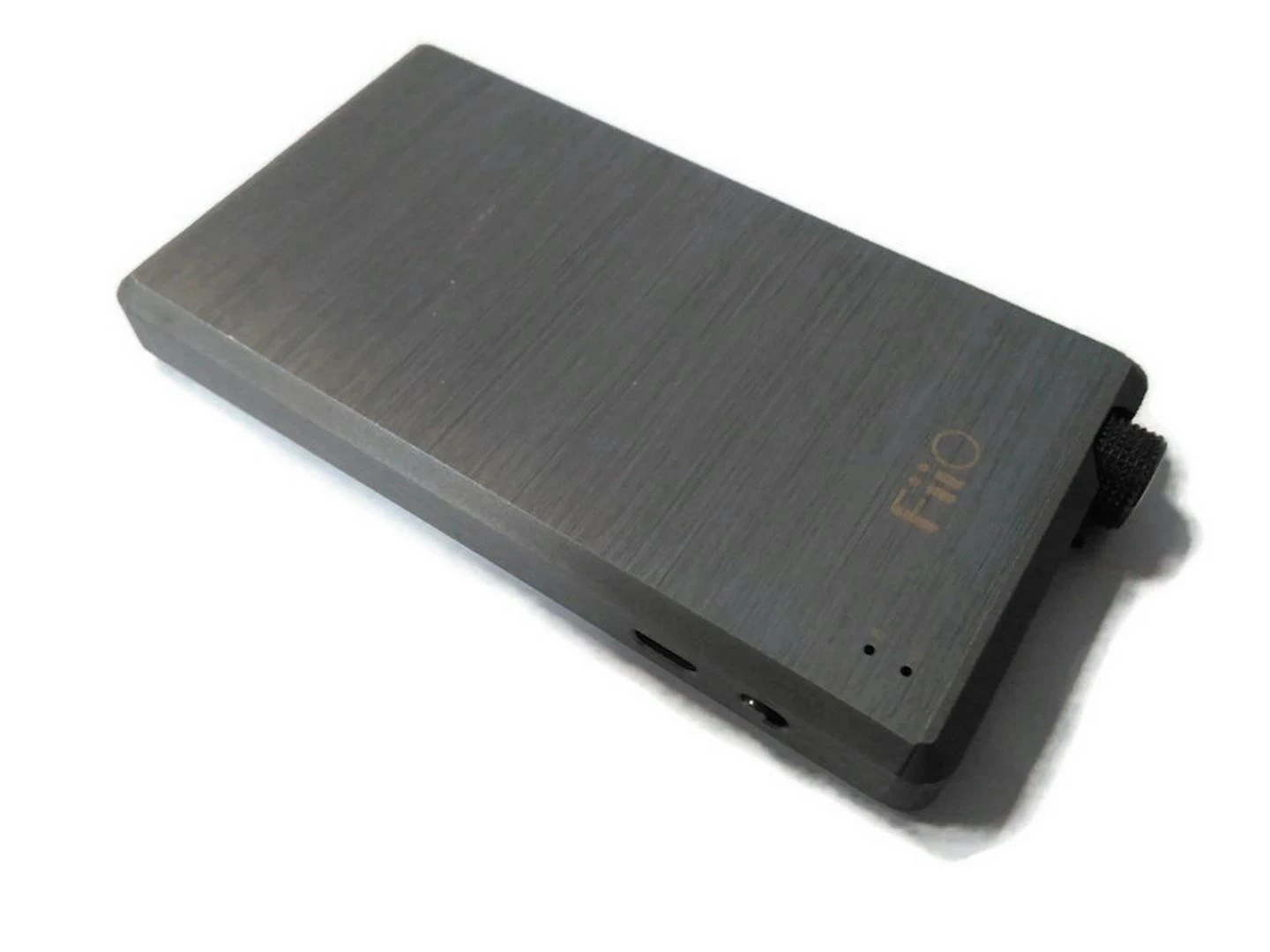 fiio-e12-mont-mobilny-wzmacniacz-sluchawkowy-z-wysoka-jakoscia-dzwieku-kolor-dominujacy-129357-3