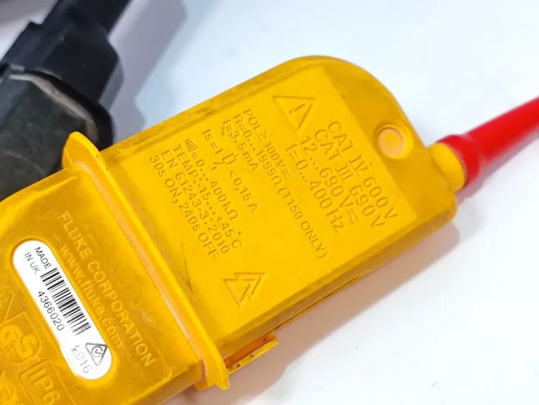 WSKAŹNIK NAPIĘCIA FLUKE T150 4016977