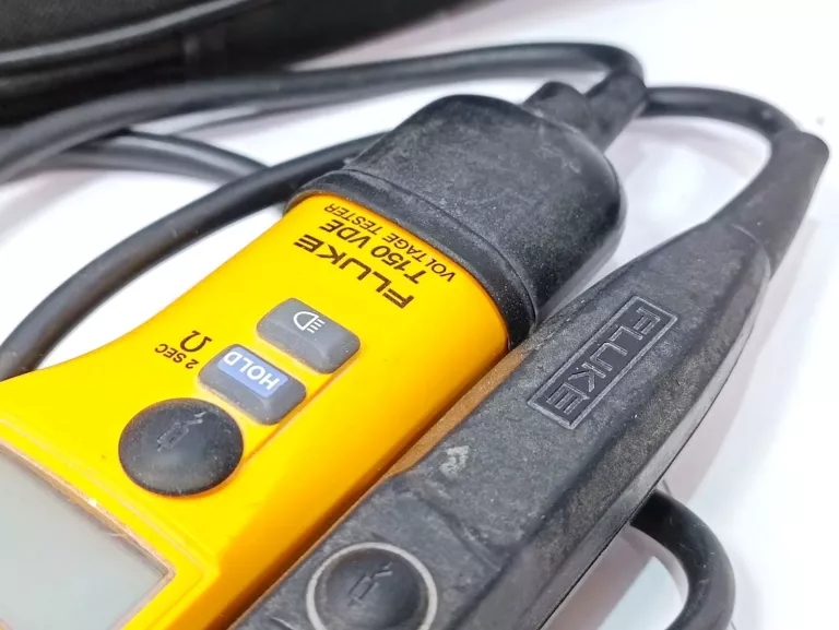 WSKAŹNIK NAPIĘCIA FLUKE T150 4016977