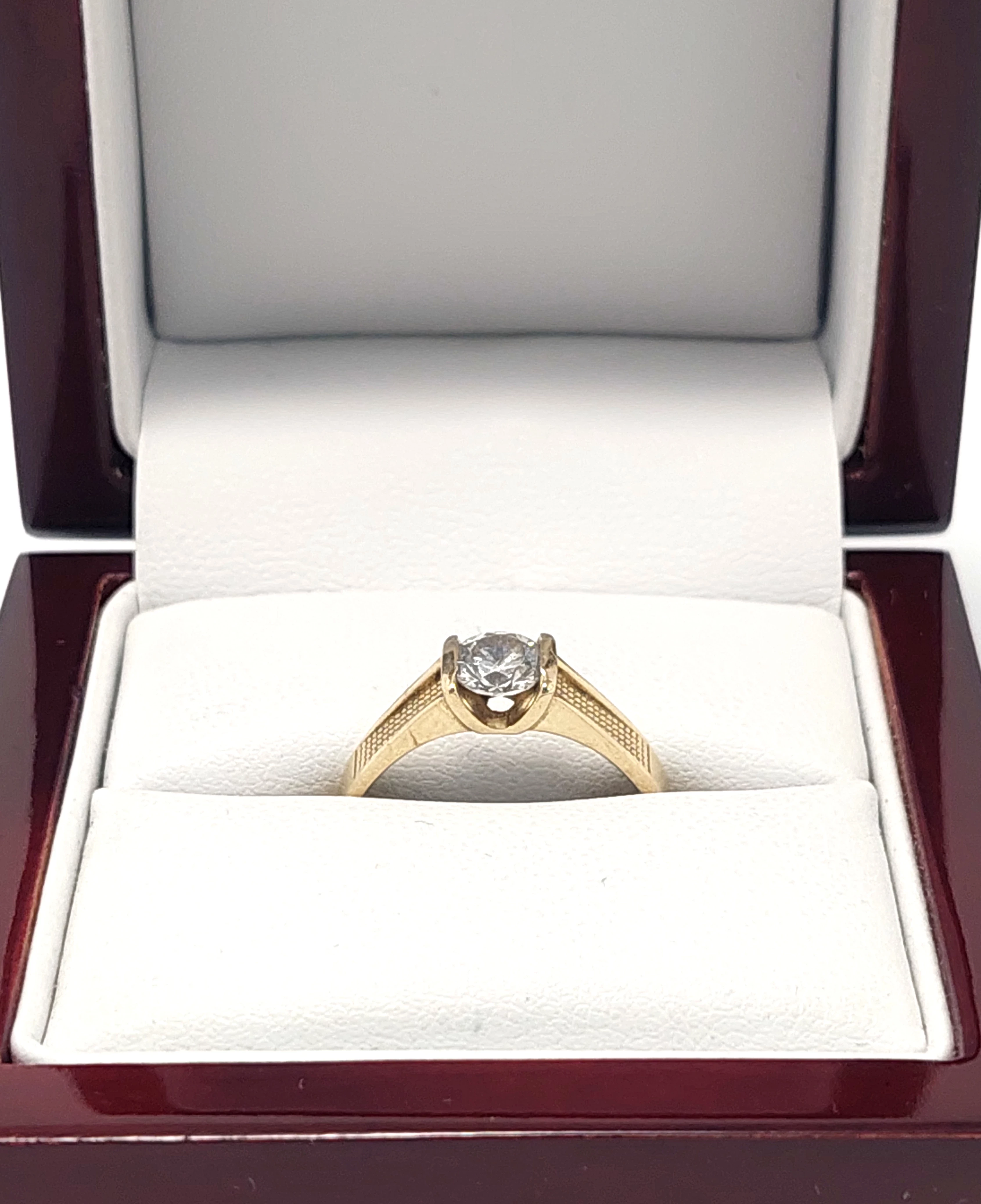 zloty-pierscionek-z-cyrkonia-225g-p585-r15-rodzaj-wyrob-jubilerski