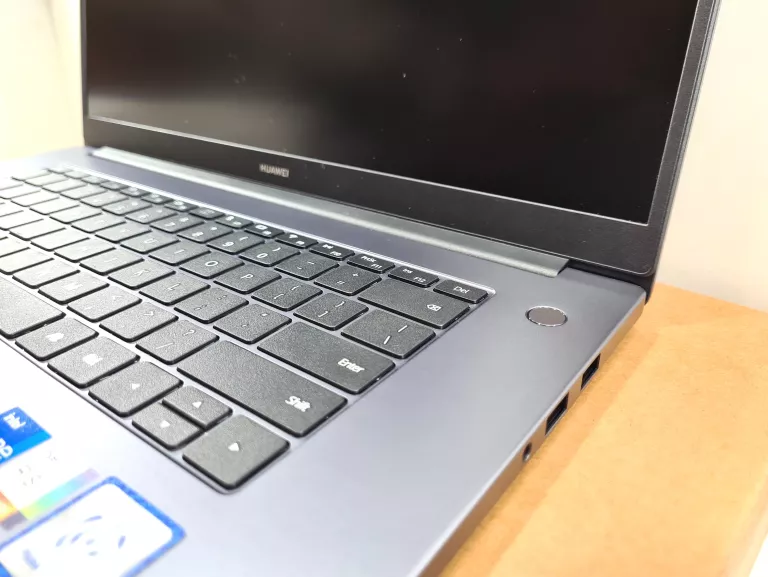 LAPTOP HUAWEI MATEBOOK D15 (B3-520) GW