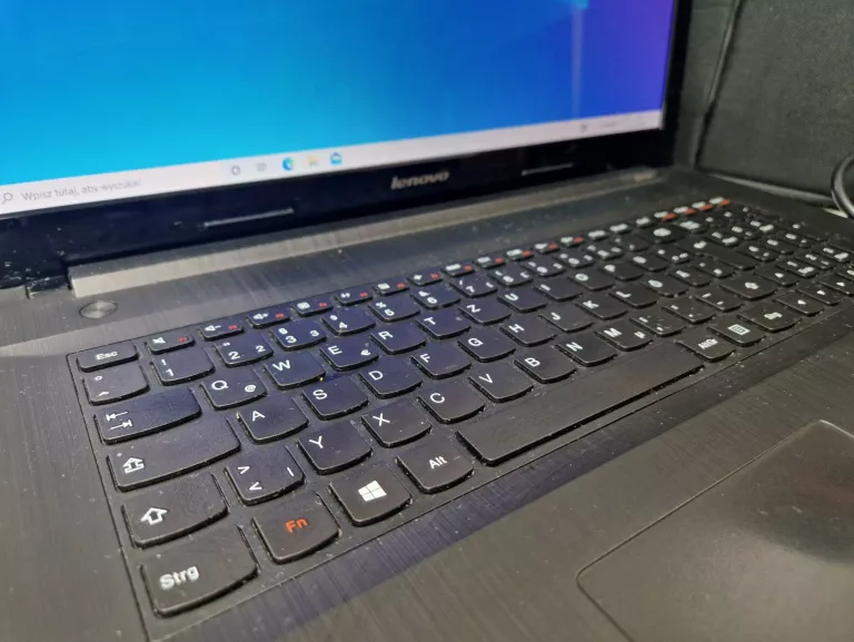 LAPTOP LENOVO G70-35 E1-6010/4GB/240/DVD-RW
