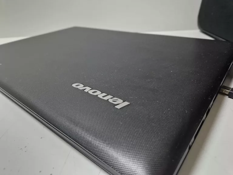 LAPTOP LENOVO G70-35 E1-6010/4GB/240/DVD-RW