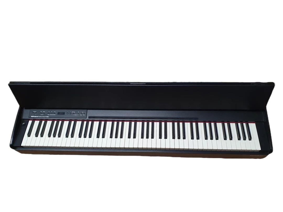 pianino-elektryczne-roland-f-140r-zasilacz-wroclawska-71-krakow