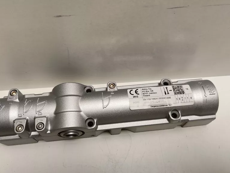 samozamykacz-assa-dc-700-abloy-typ-drzwi-jednoskrzydlowe