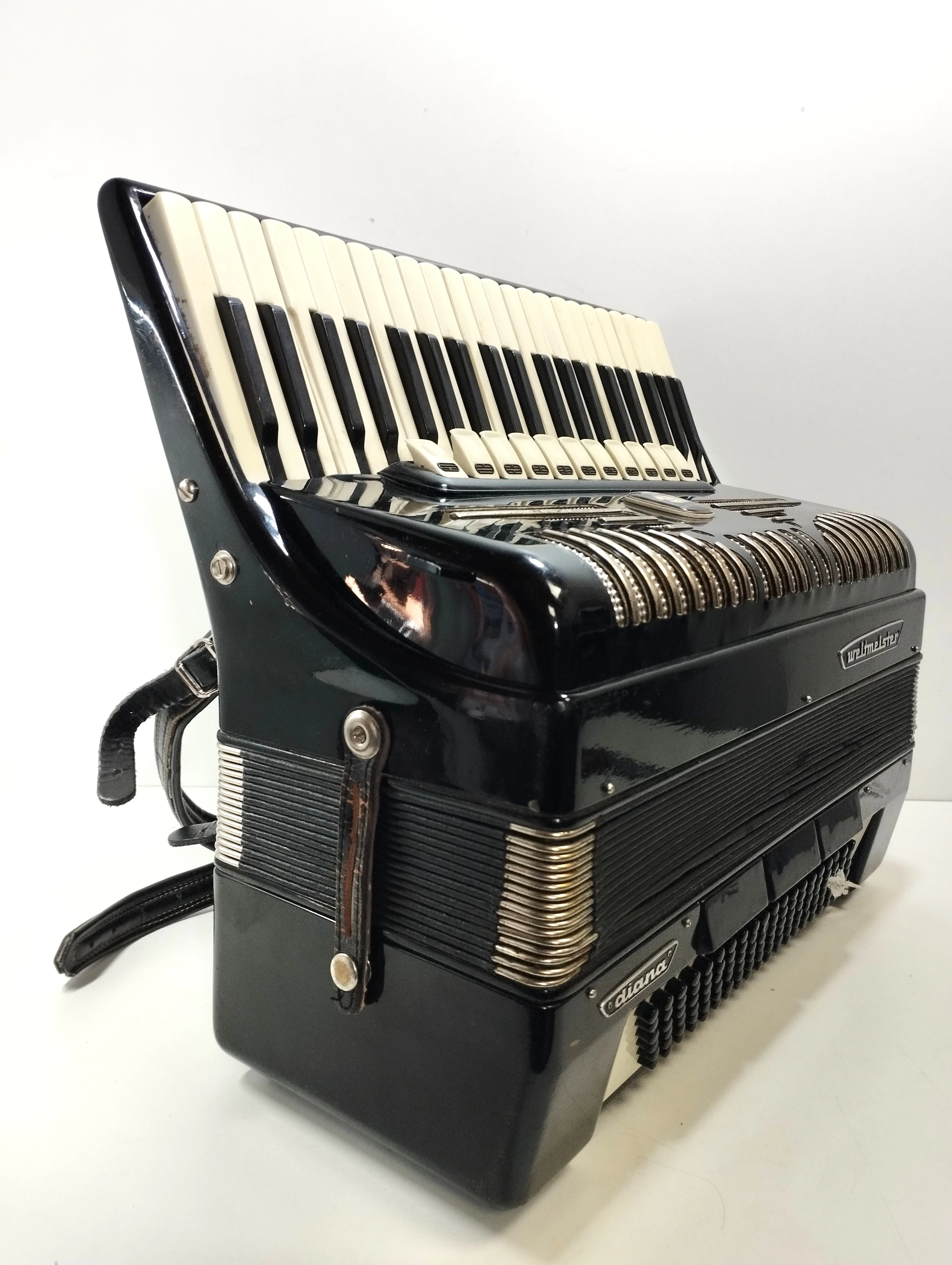 akordeon-weltmeister-diana-120-bass-polecam-osiedle-centrum-d1-krakow