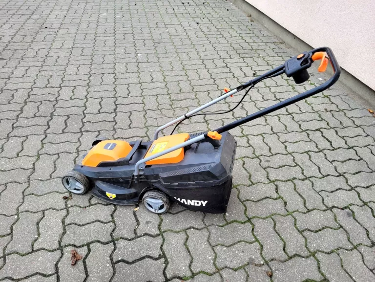 KOSIARKA ELEKTRYCZNA 1300W 30L 33CM HANDY YK1333
