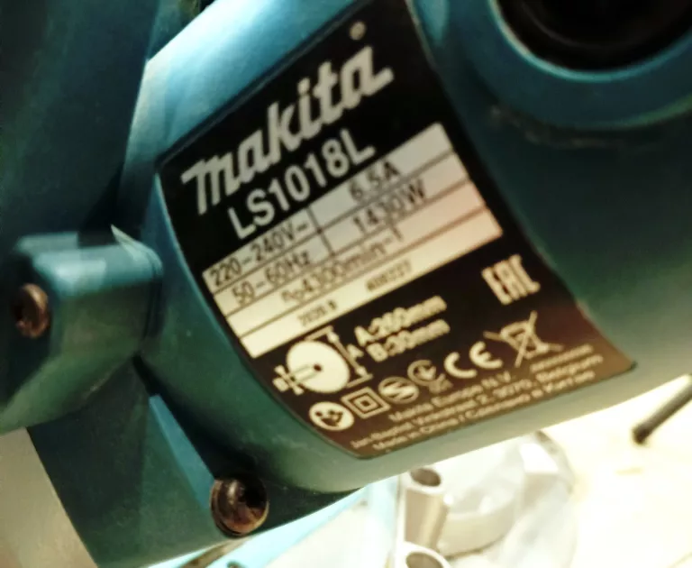 UKOŚNICA Z POSUWEM LS1018L MAKITA
