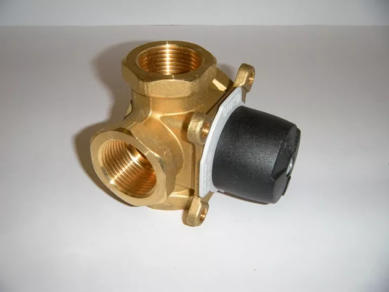 zawor-mieszajacy-4-drogowy-1-barberi-stan-uzywany