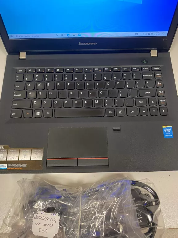 LENOVO E31 + ŁADOWARKA 128GB SSD 4GB I3-5005 W10H