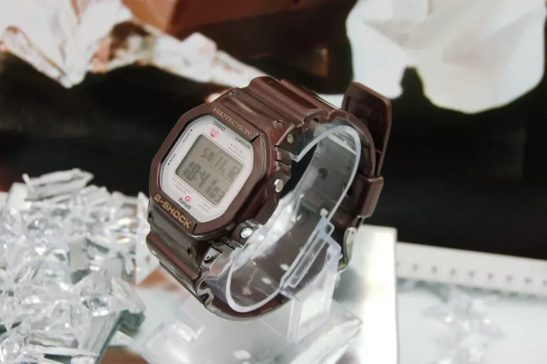 ZEGAREK CASIO GB-5600AA BT