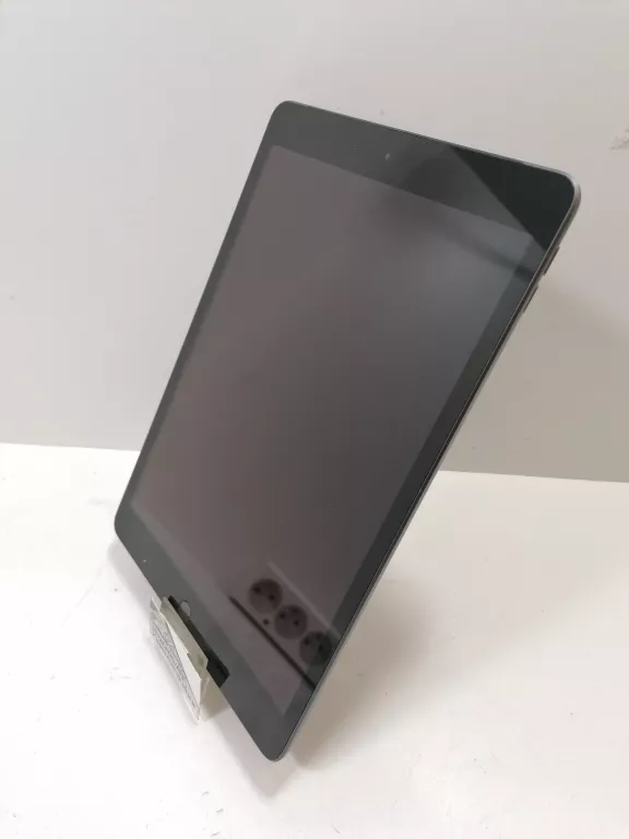 TABLET IPAD 8 GENERACJI A2429 MYMH2FD/A