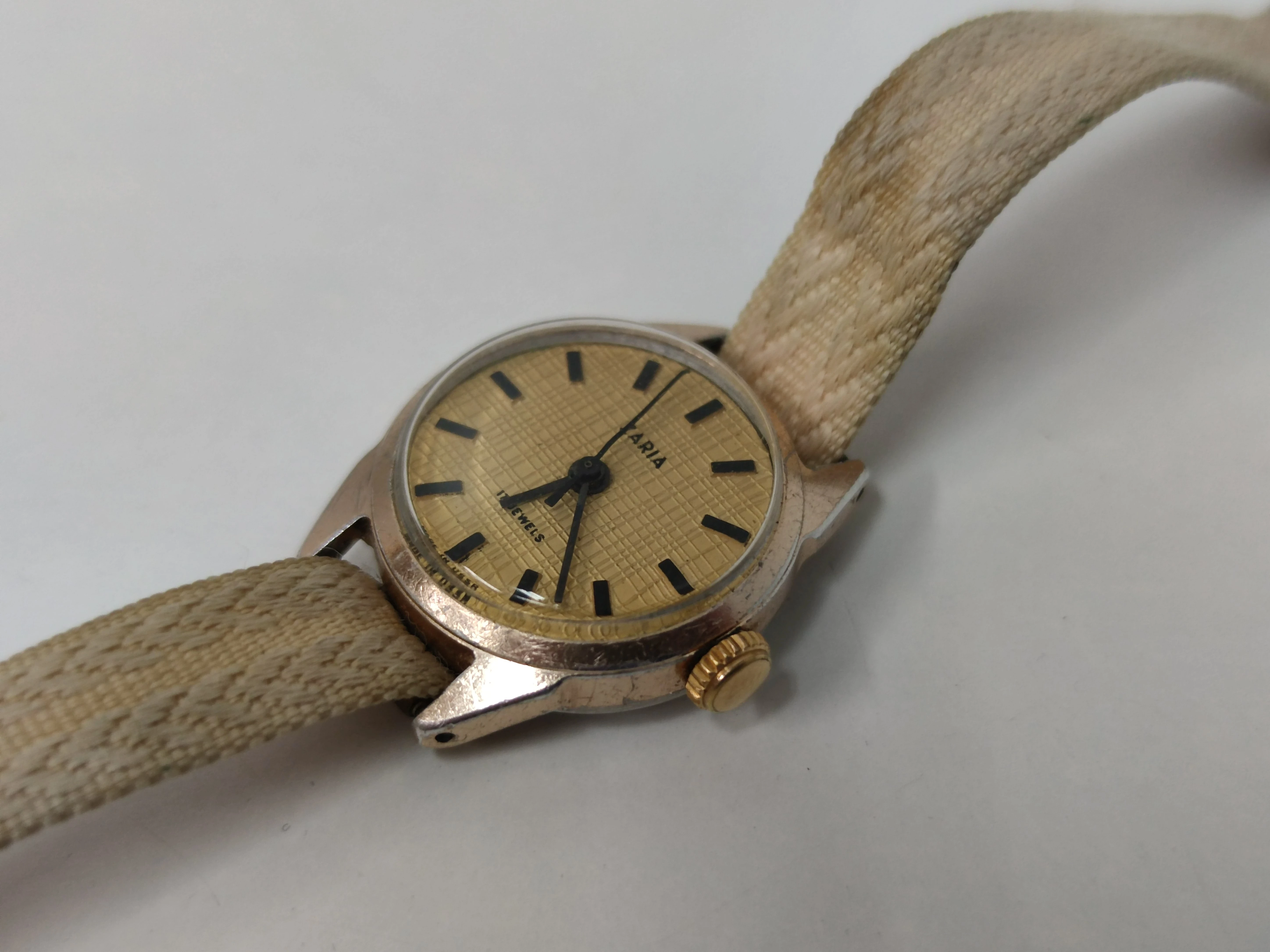 zegarek-zaria-17-jewels-made-in-ussr-stan-nie-wymaga-renowacji