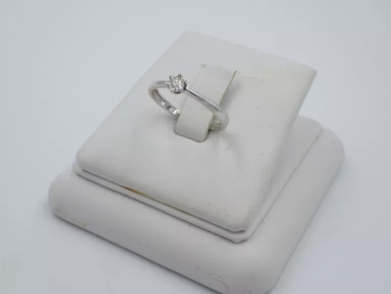 pierscionek-z-diamentem-apart-zloto-585-142g-material-zloto-biale