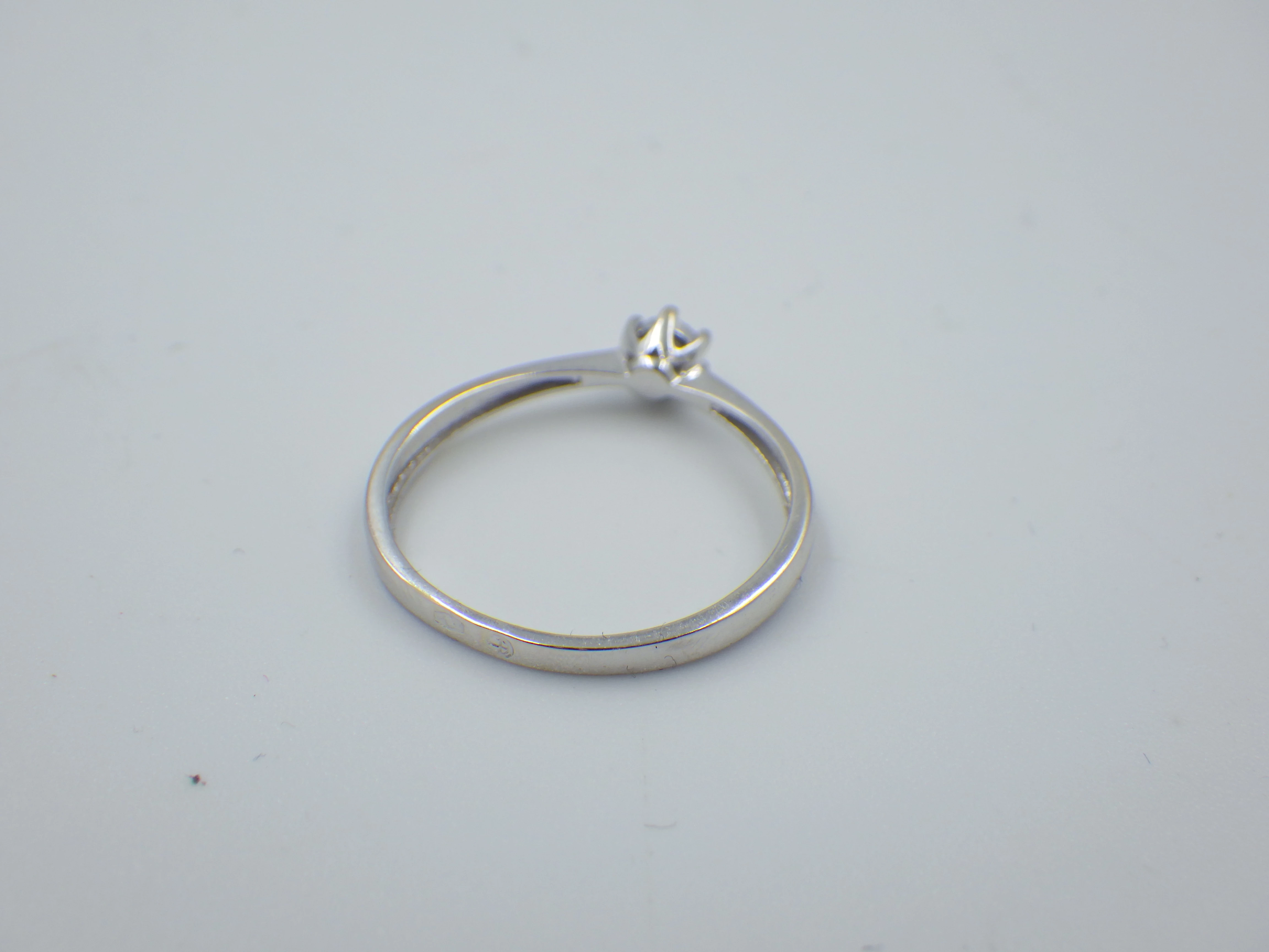 pierscionek-z-diamentem-apart-zloto-585-142g-kamien-brylant