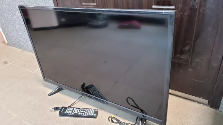 TV MANTA LED3204 + PILOT PUD