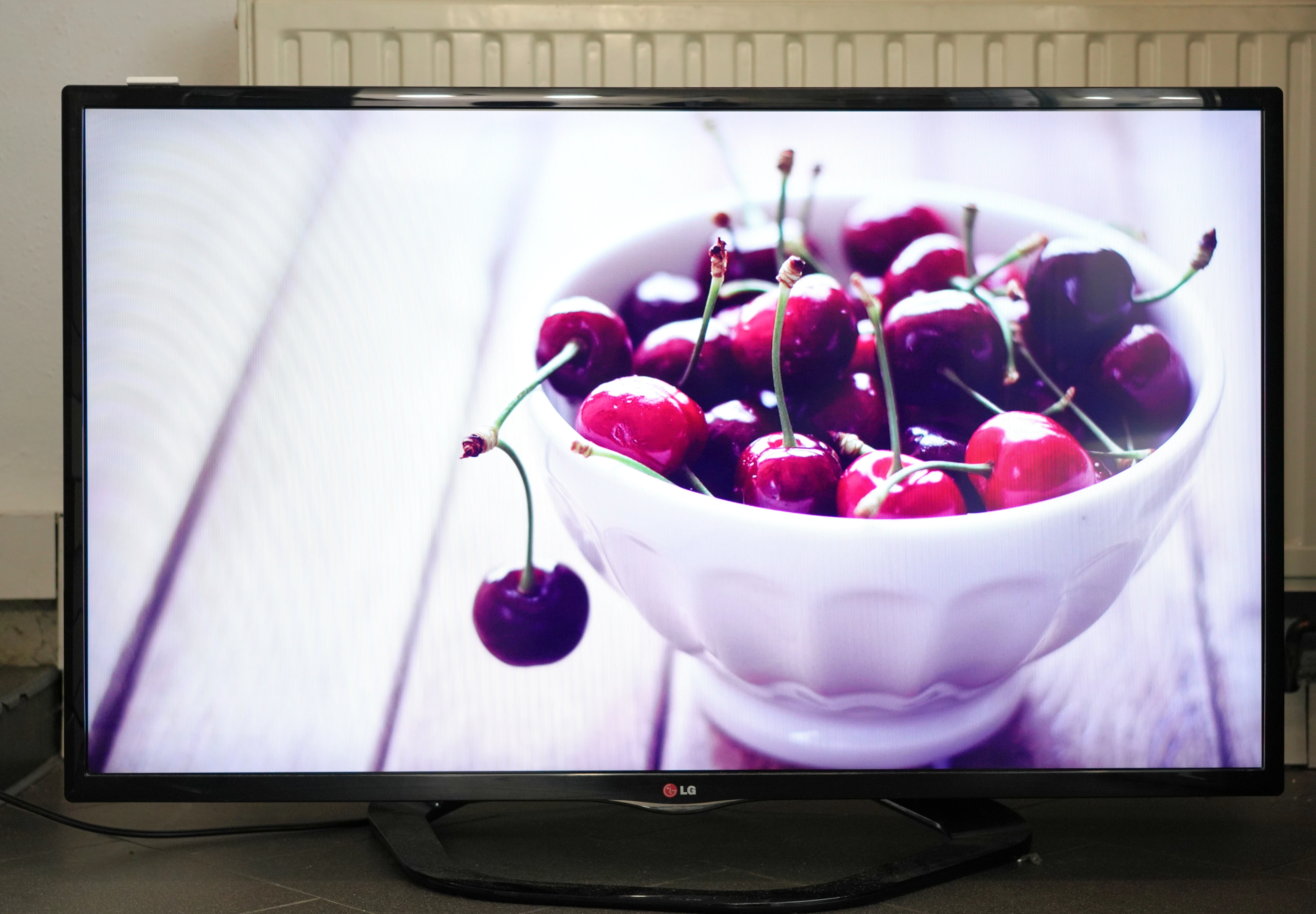 telewizor-lg-42ln575s-pilot-smart-stopka-stan-uzywany