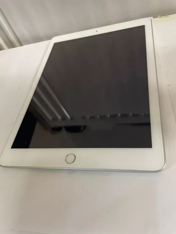 TABLET IPAD A1823 V GENERACJA,PUDEŁKO