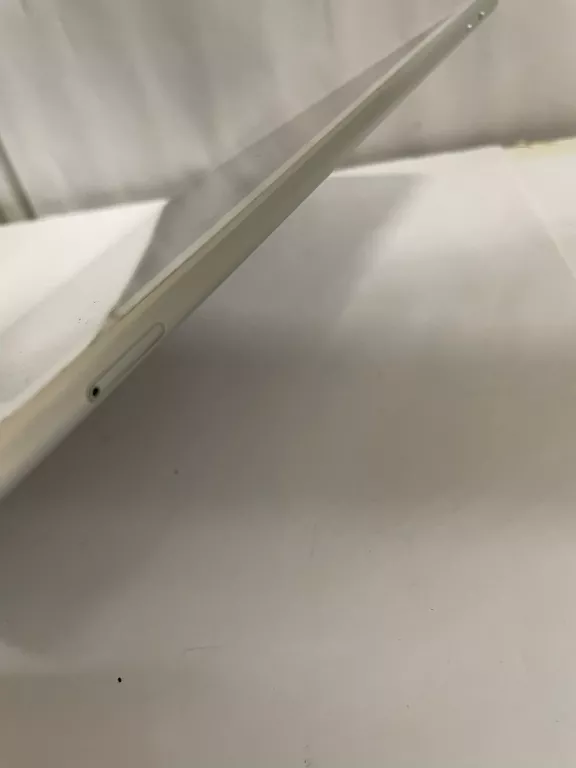 TABLET IPAD A1823 V GENERACJA,PUDEŁKO