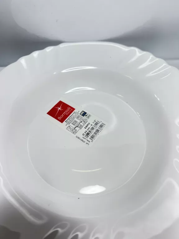 zestaw-talerzy-bormioli-rocco-24cm-7szt-stan-powystawowy