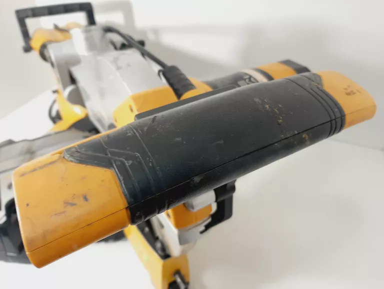 PIŁA UKOŚNICA JCB-SCMS210