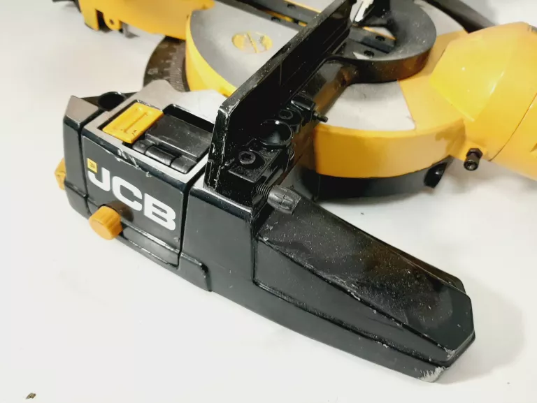 PIŁA UKOŚNICA JCB-SCMS210