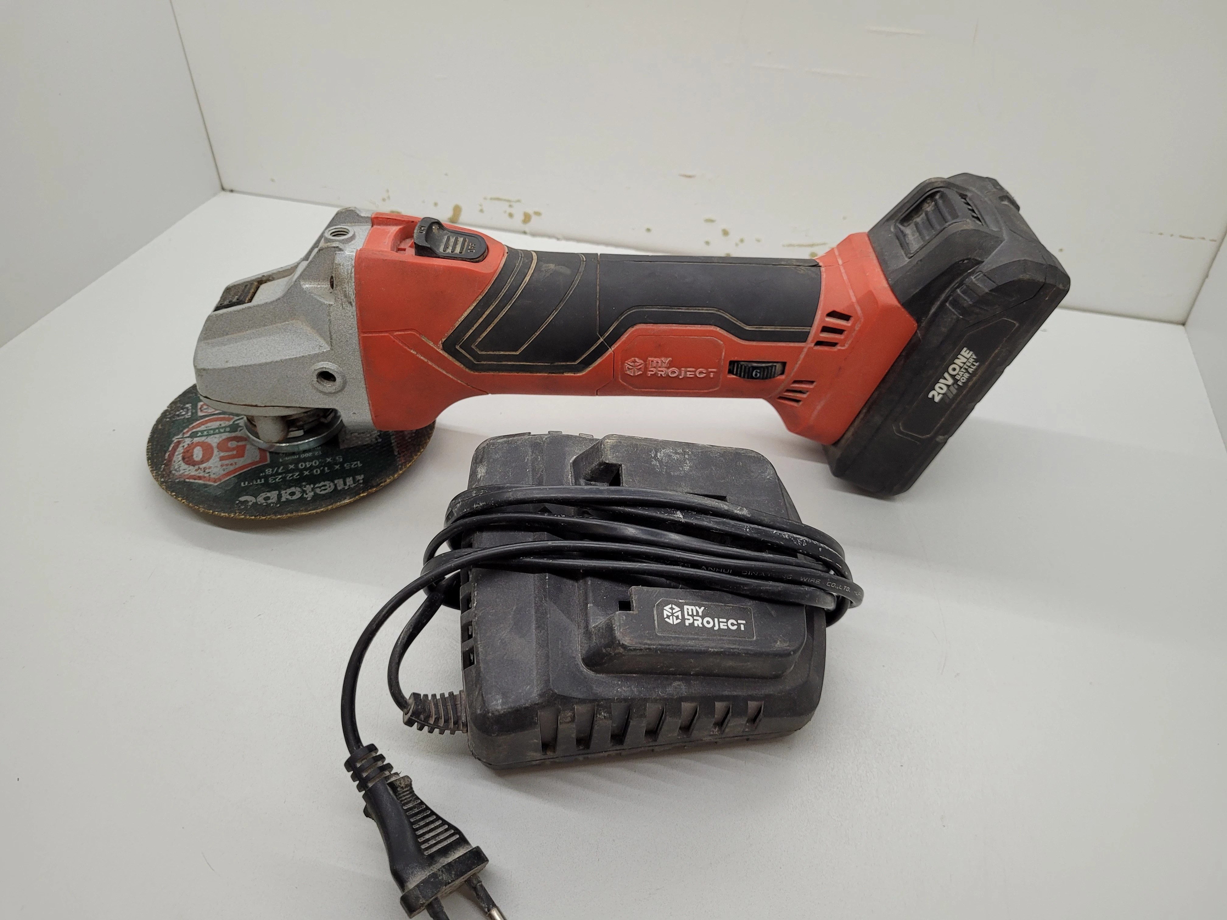 szlifierka-katowa-aku-my-project-20v-lad-sobieskiego-14-jelenia-gora-sj