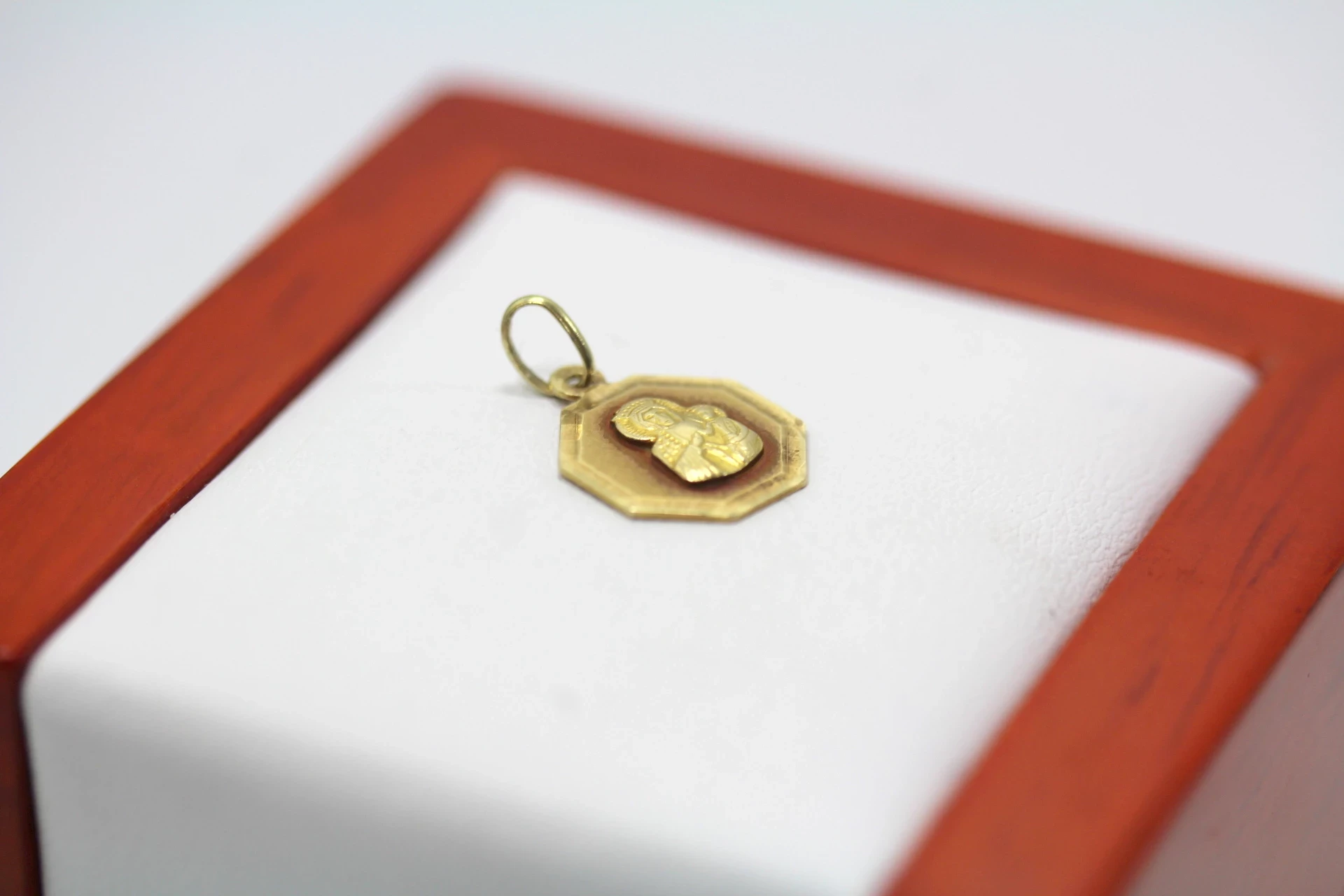 zlota-zawieszka-maryjka-pr585-093g-kamien-17088-524288