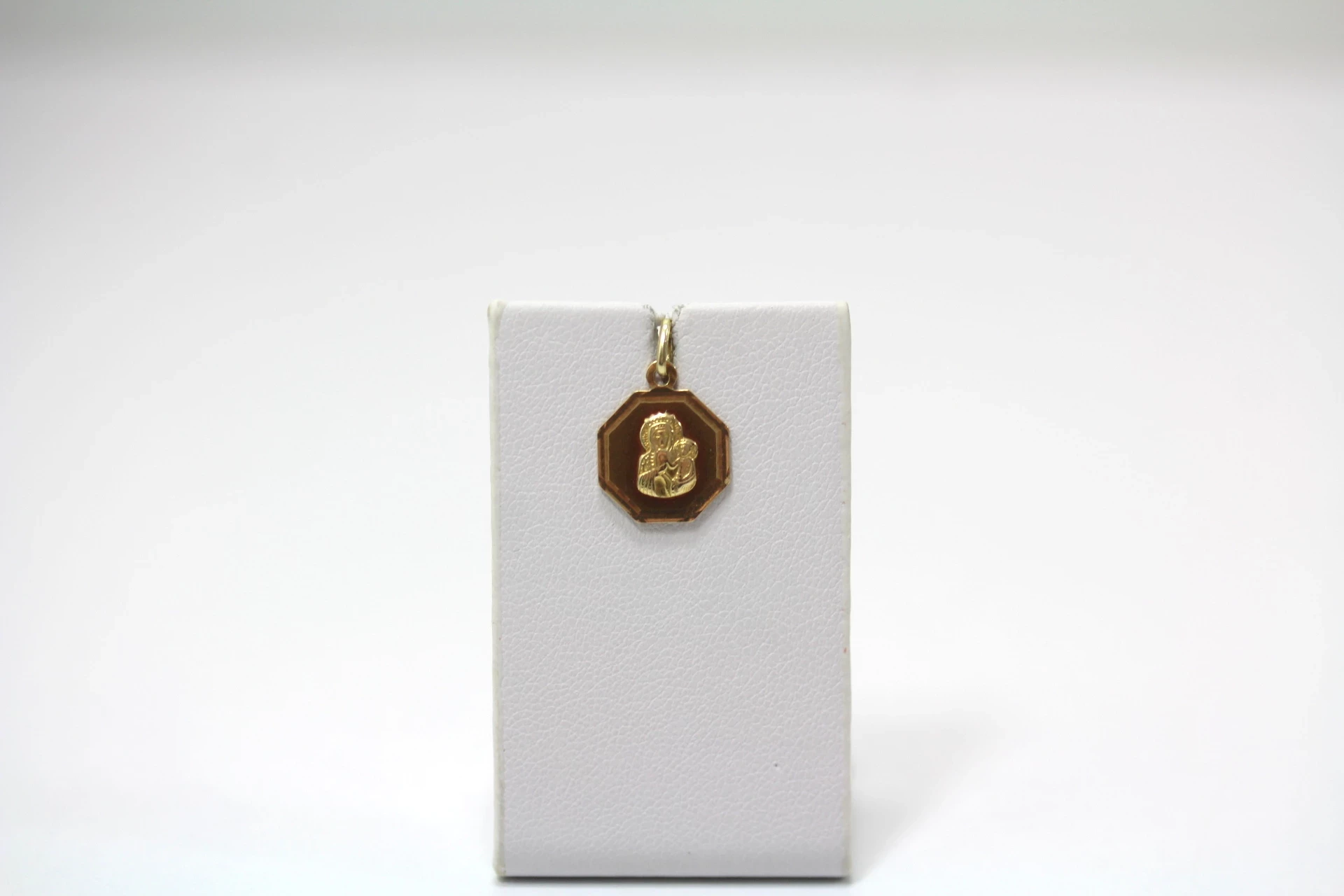 zlota-zawieszka-maryjka-pr585-093g-ean-gtin-5904121838014